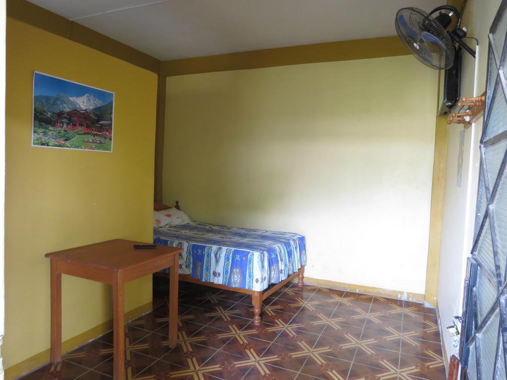 Tambopata Hostel Bambu Puerto Maldonado Oda fotoğraf